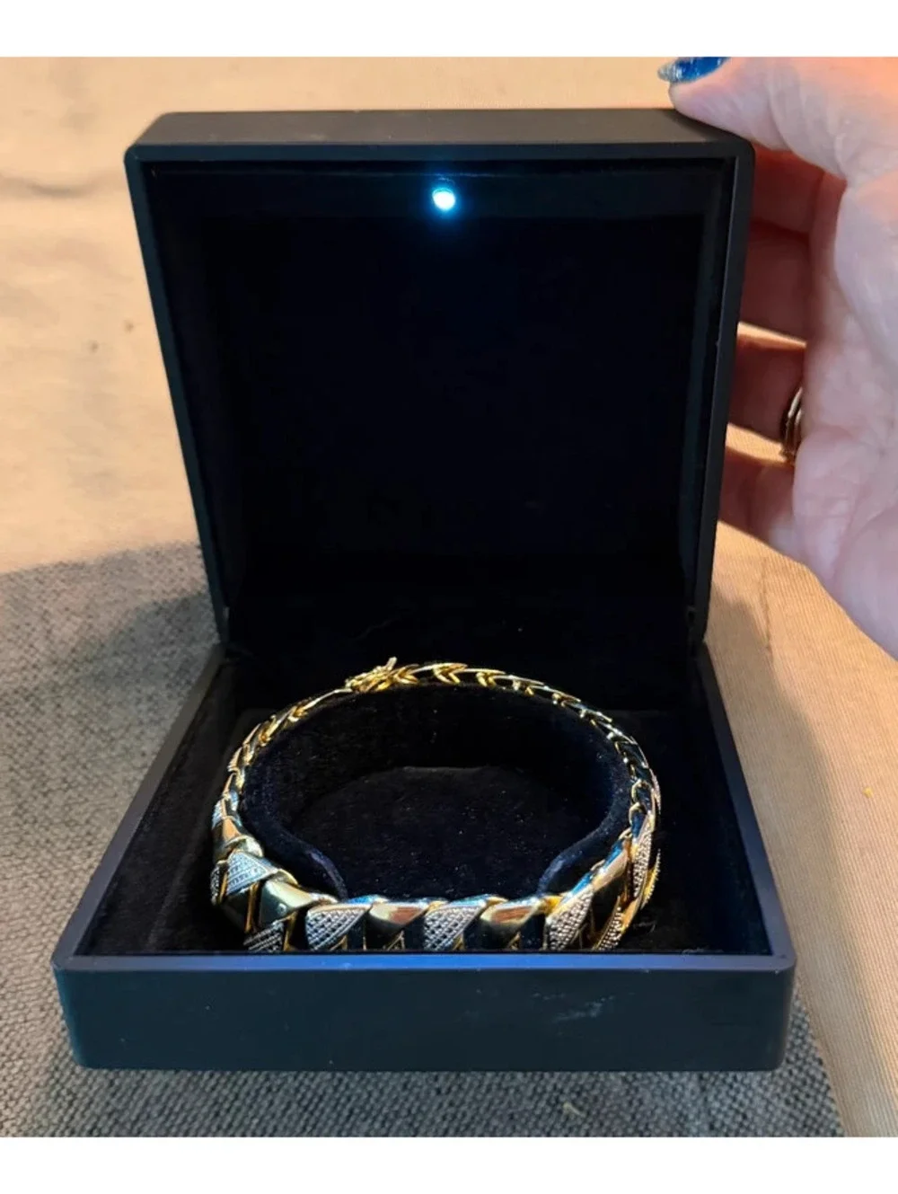 New Men's Yellow Gold Plated Crystal Accent Interlocking Link Bracelet